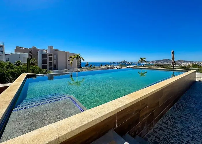 Сasa de vacaciones Peaceful Coastal With Pool, Balcony & Fitness Center