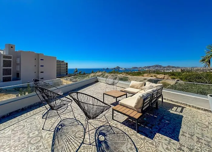 Peaceful Coastal With Pool, Balcony & Fitness Center Сasa de vacaciones Cabo San Lucas
